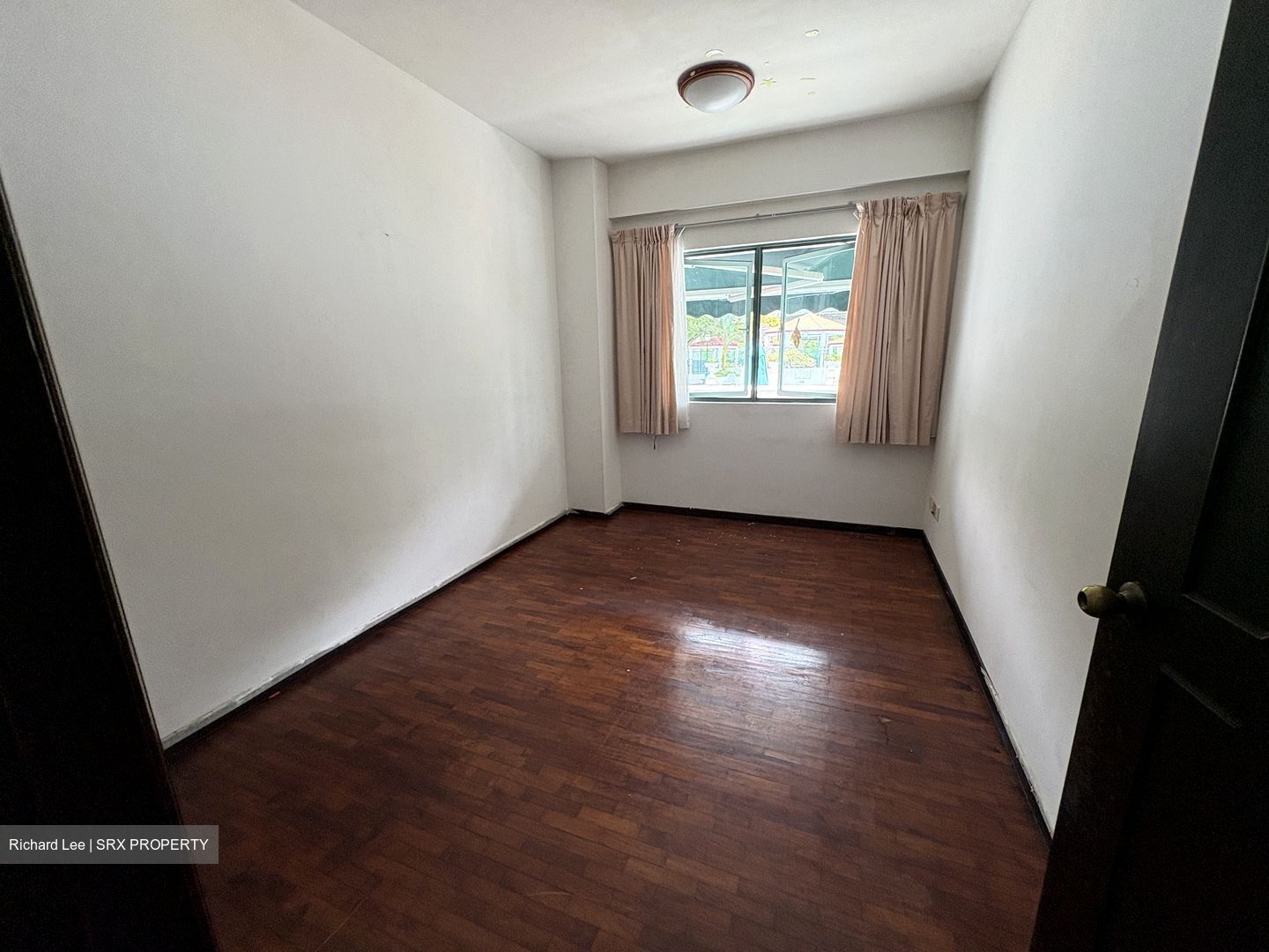 Stratford Court (D16), Condominium #450011071